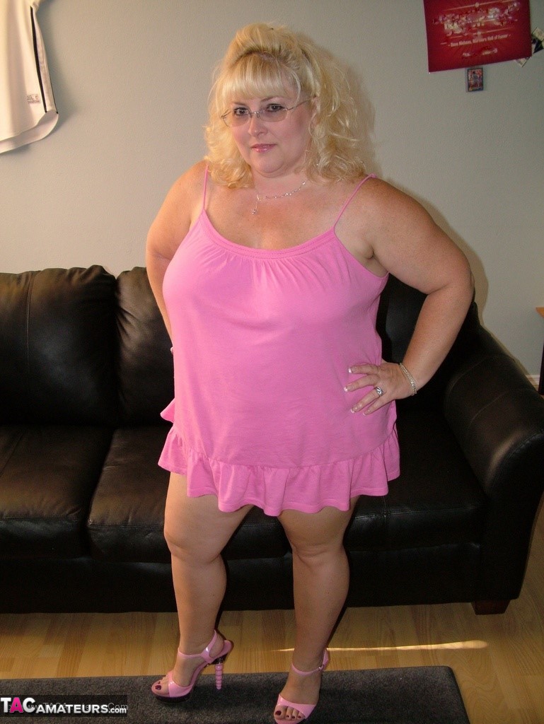 Blonde Fatty Taffy Spanx Works Her Big Tits And Bald Cunt Free Of A Pink Dress