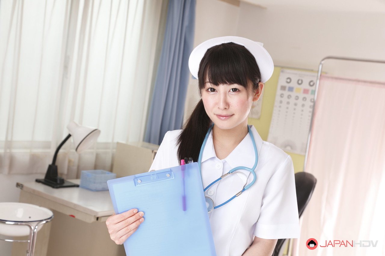 https://www.pornpics.com/galleries/japanese-nurse-ayumi-iwasa-shows-her-tits-and-pussy-during-a-solo-show-84170135/