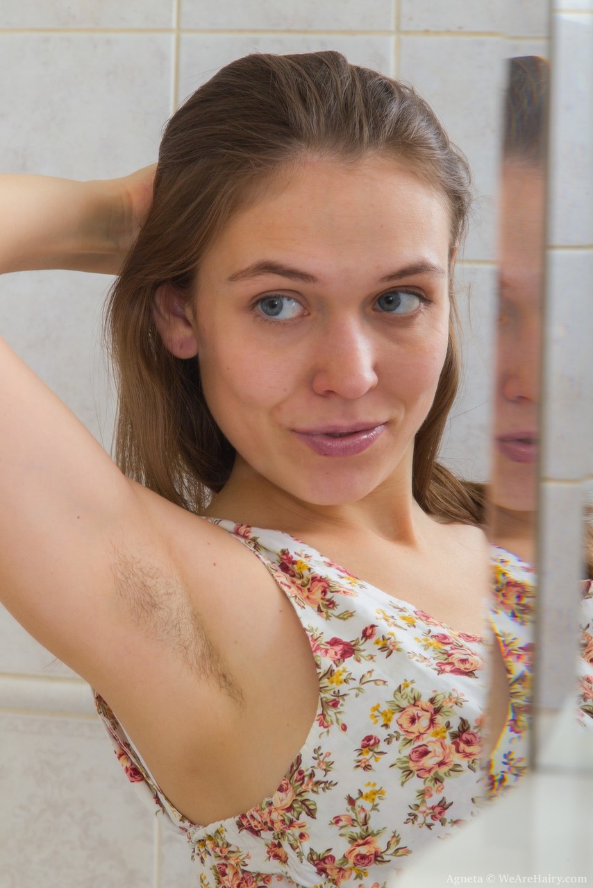 Solo girl Agneta unveils huge saggy boobs and wet beaver in the shower porno fotoğrafı #424093268