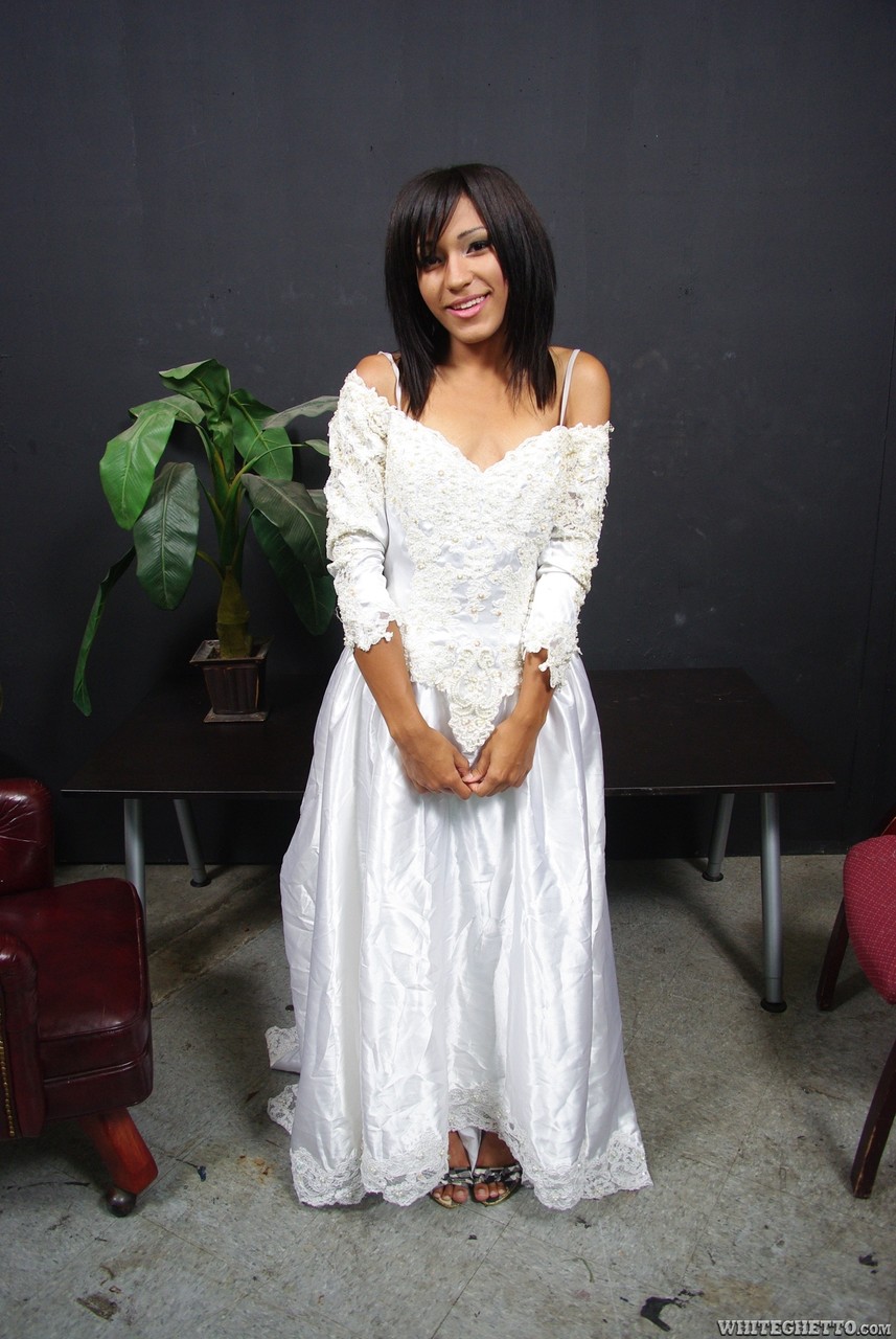 Latina teen Tess Morgan strips off wedding dress for MMF threesome fuck 色情照片 #424765467 | White Ghetto Pics, Tess Morgan, Latina, 手机色情