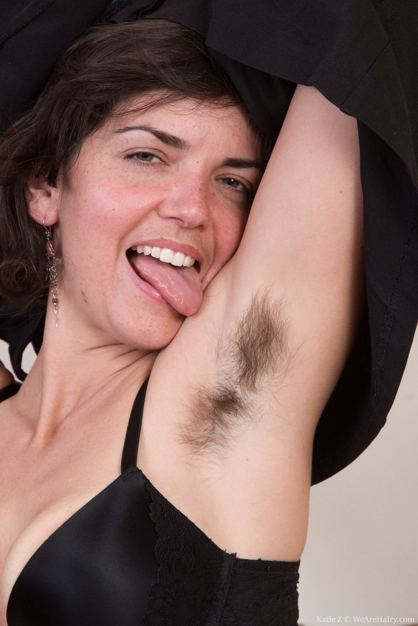 Smiley Amateur Katie Z Licks Hairy Armpits And Spreads Her Very Furry Pussy