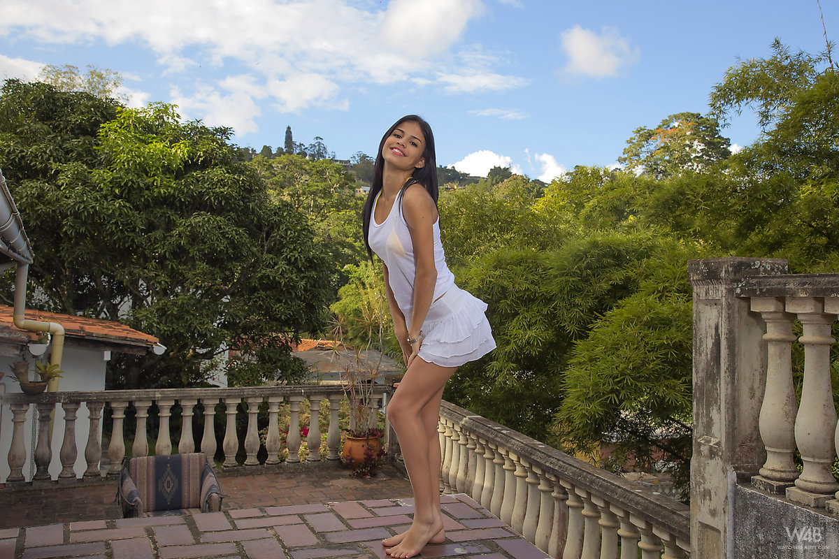 Smiley brunette Denisse Gomez drops her lace skirt on the balcony to pose nude foto porno #425501244