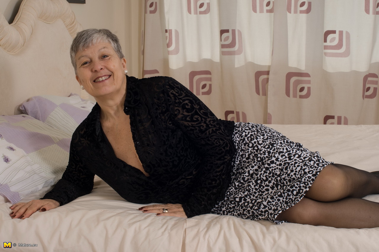 Grey haired gran from the UK strips to her silk underwear and nylons porno fotoğrafı #428544792