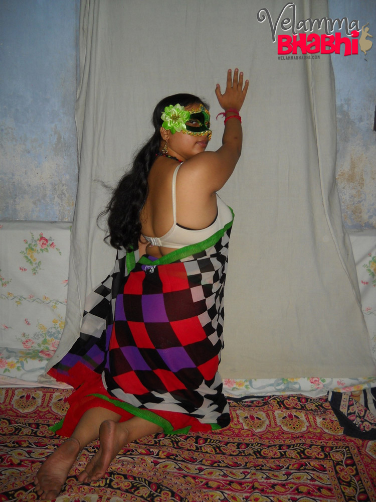 Overweight Indian woman Velamma Bhabhi shows her tits and pussy in a mask porno fotoğrafı #425077277 | Indian Amateur Babes Pics, Velamma Bhabhi, Indian, mobil porno