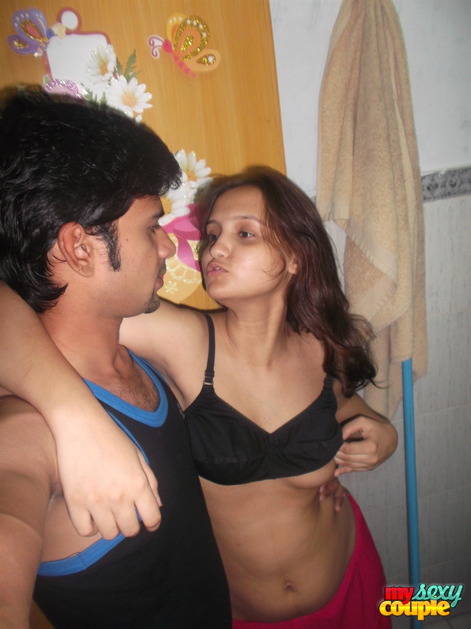 Desi female with small tits prepares to go down on her husband foto porno #425062694