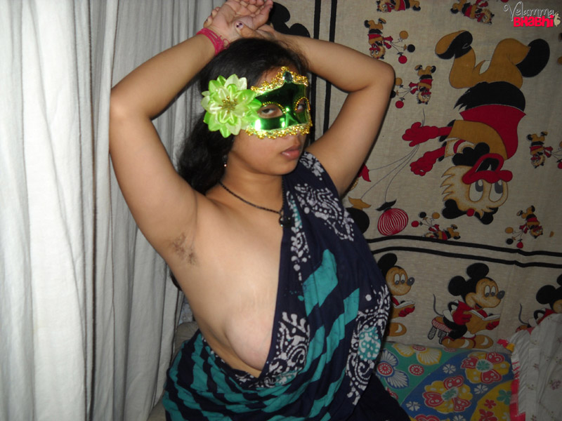 Fat Indian woman Juicy covers up her naked tits after getting naked in a mask porno fotky #424801296 | Indian Amateur Babes Pics, Juicy, Indian, mobilní porno