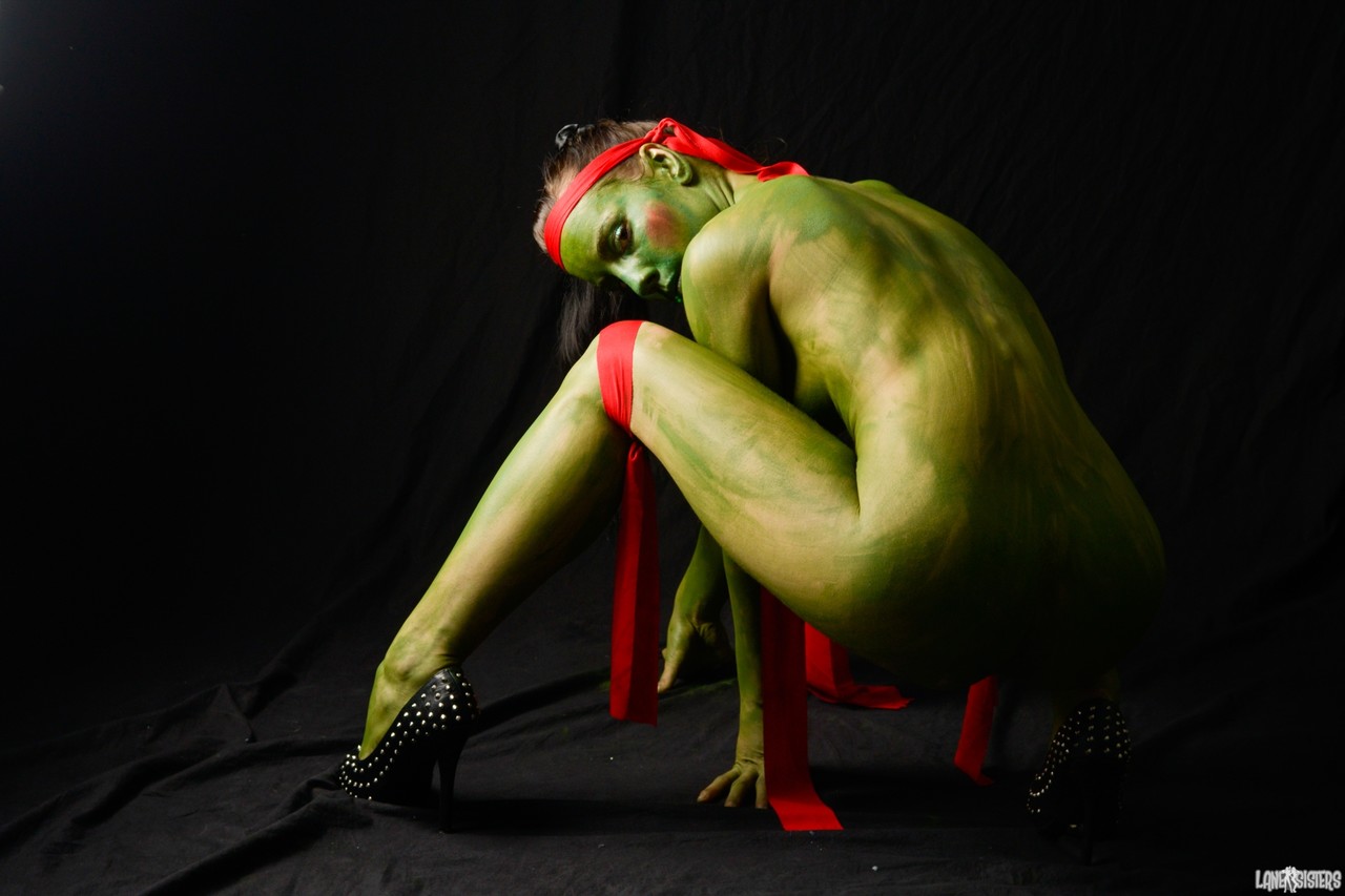 Amateur model Shana Lane shows off her Ninja moves in the nude ポルノ写真 #422841661 | Lane Sisters Pics, Shana Lane, Cosplay, モバイルポルノ