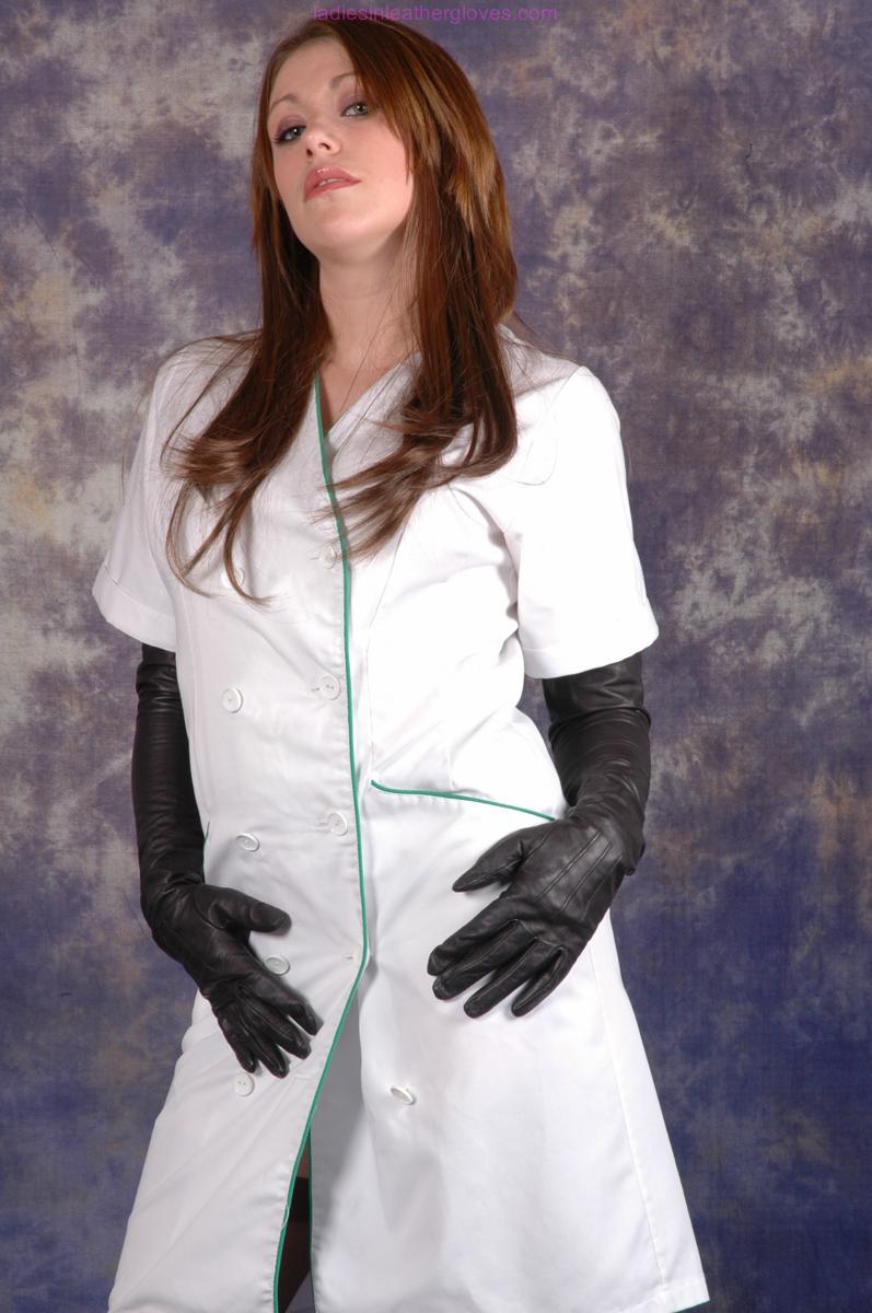 Gorgeous Nurse Sophie shows off her long sexy stockinged legs and long black 포르노 사진 #426804341 | Ladies In Leather Gloves Pics, Sophie, Nurse, 모바일 포르노