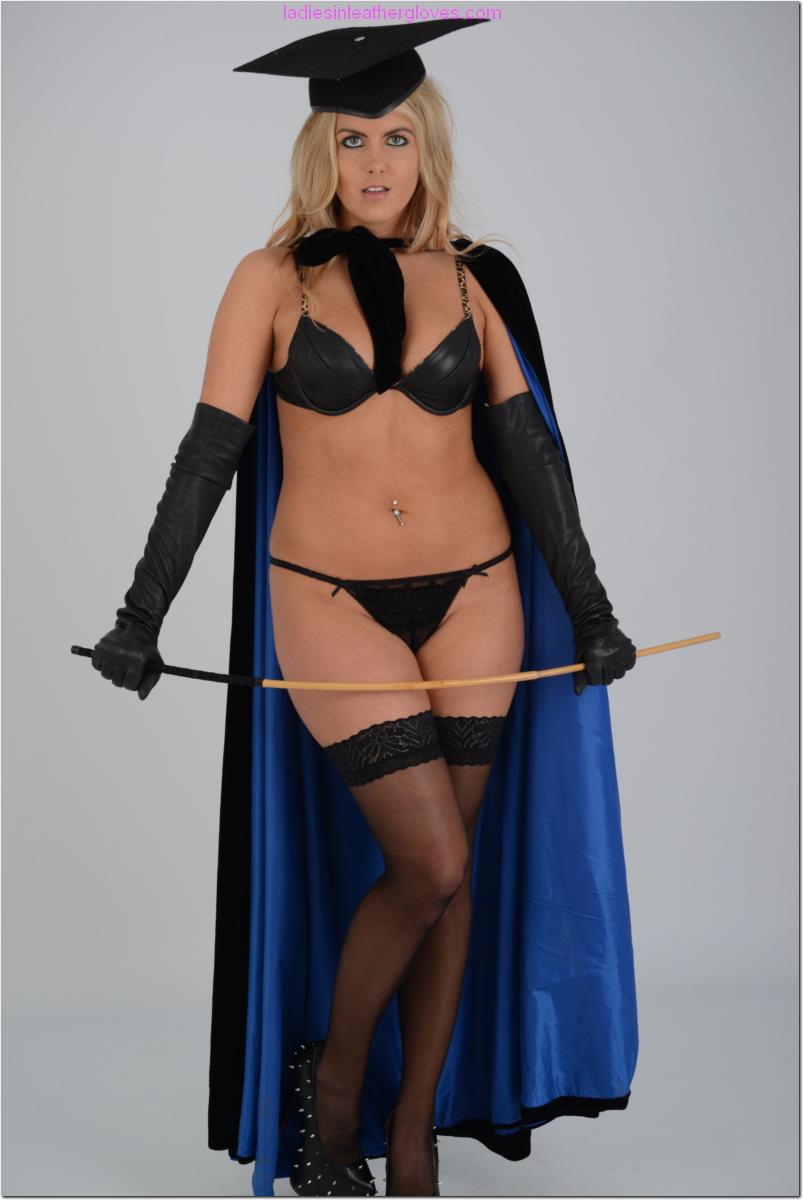 Sexy blonde Evee flexes a cane in a mortar board and leather pretties foto porno #426769047