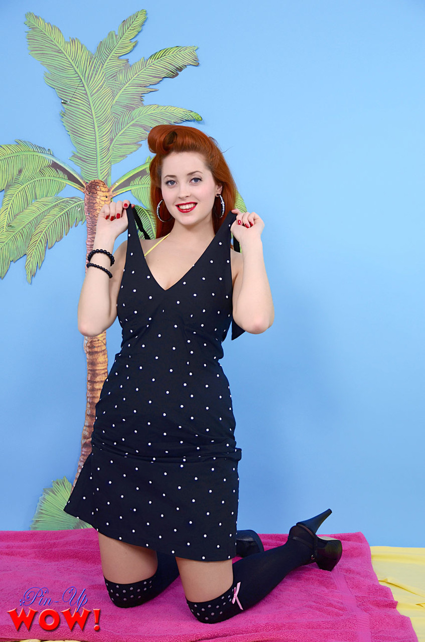 Redhead pinup model Lucy V sets her perfect tits free in OTK nylons foto porno #426859234 | Pin Up Wow Pics, Lucy V, Babe, porno móvil