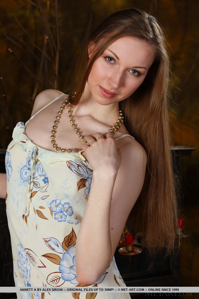Slim Russian girl Annett A models naked at an old piano 色情照片 #423478603 | Met Art Pics, Annett A, Teen, 手机色情
