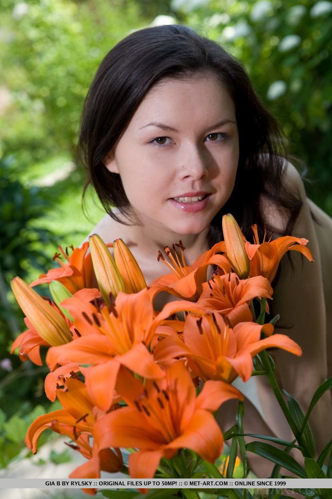 Young brunette Gia B in garden showing off hot ass & hairy muff with bare feet ポルノ写真 #428381911 | Met Art Pics, Gia B, Teen, モバイルポルノ