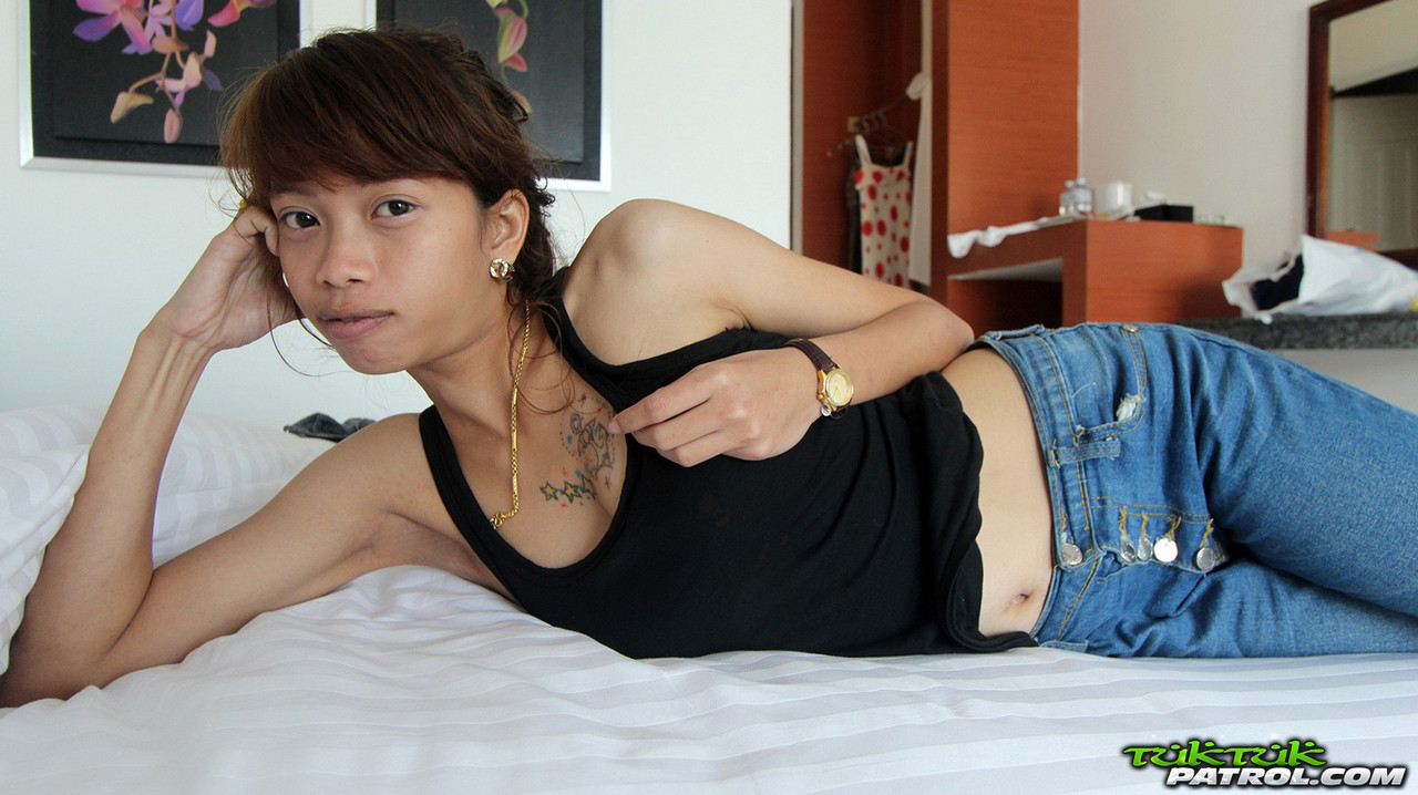 Young Thai girl with meaty labia lips gets fucked by a Farang foto porno #426635577 | Tuk Tuk Patrol Pics, Mai, Thai, porno móvil