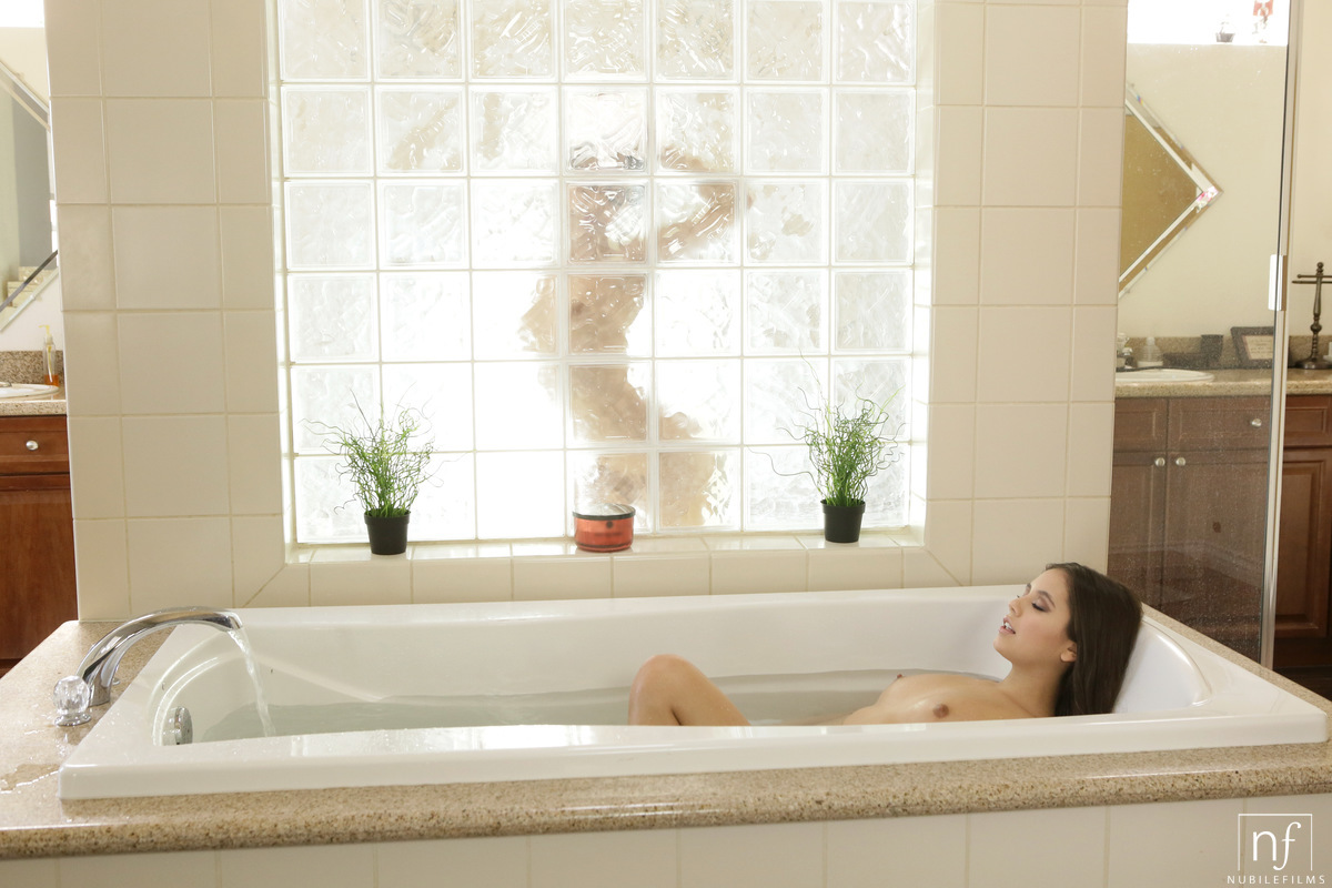 Lusty Jenna Sativa seduces Lucy Doll in the bathtub for a wet and wild pussy porno fotoğrafı #426665847 | Nubile Films Pics, Jenna Sativa, Lucy Doll, Tribbing, mobil porno