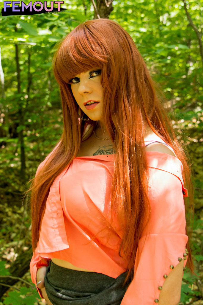 Fiery Redhead Kelly Monrock Is A Gorgeous Little Quebec Cutie With It Going On