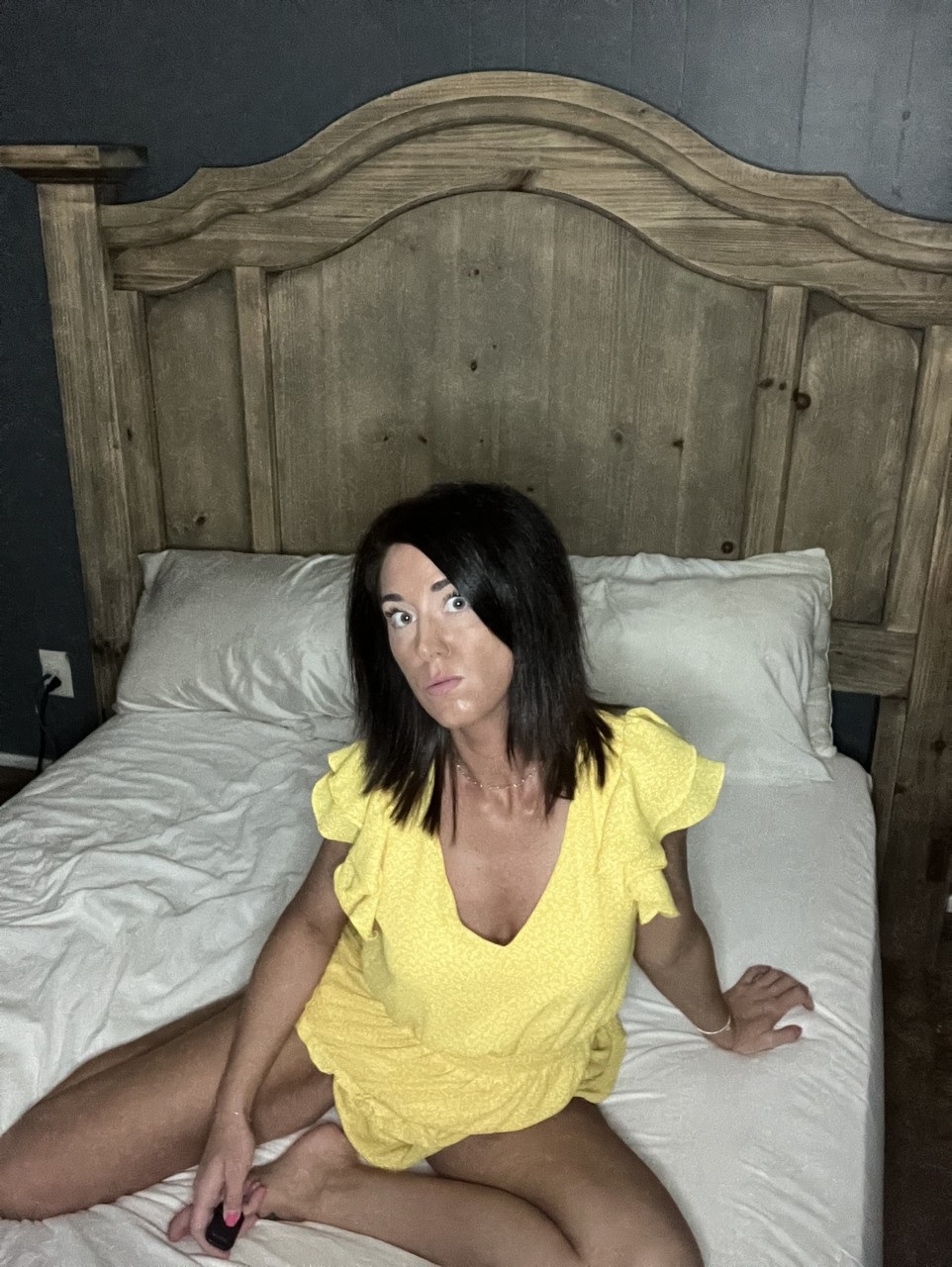 Onlyfans Cam Mom Shows Off Her Beautiful Tits Masturbates With A Vibrator