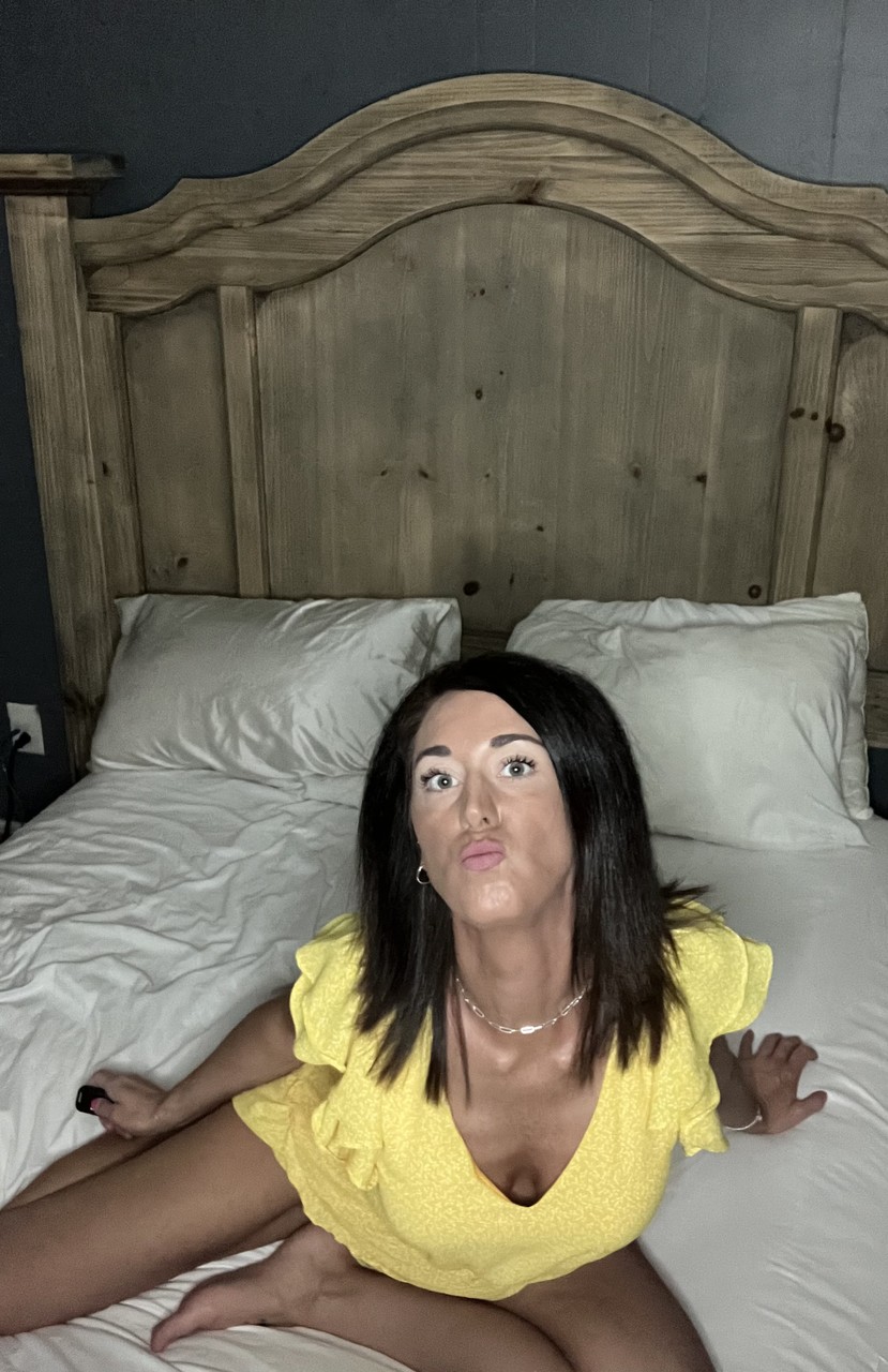 Onlyfans Cam Mom Shows Off Her Beautiful Tits Masturbates With A Vibrator