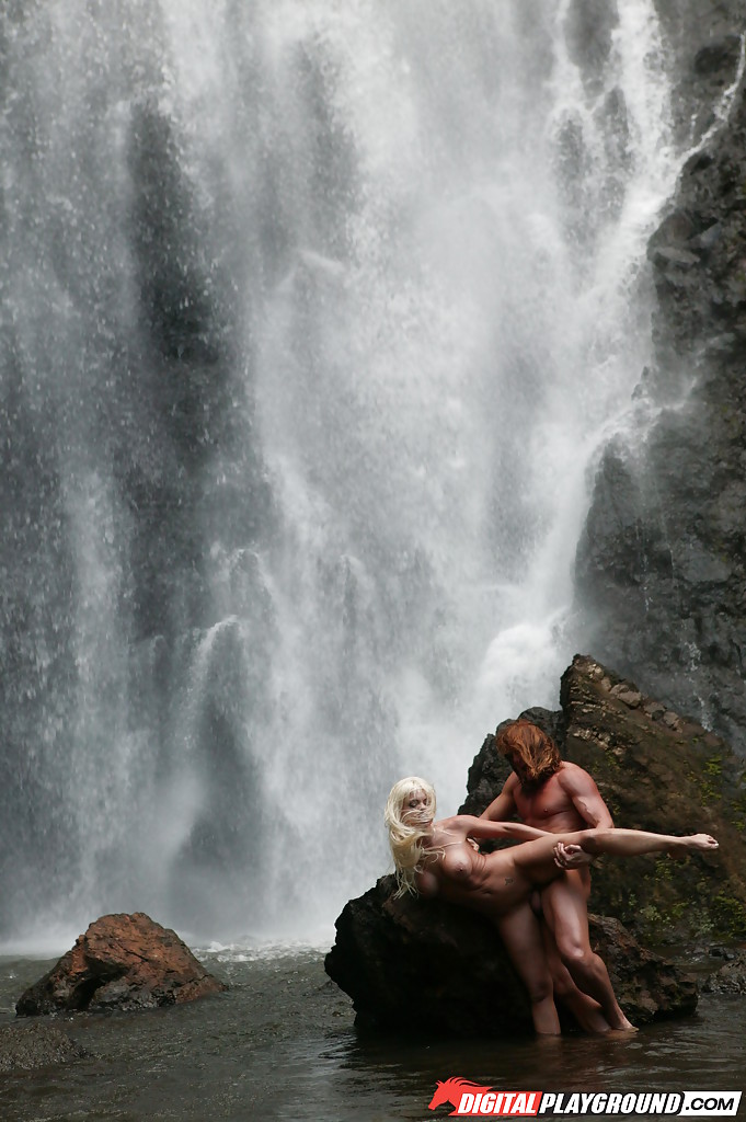Stunning milf Jesse Jane fucks outdoor in the waterfall on cam porn photo #427795950