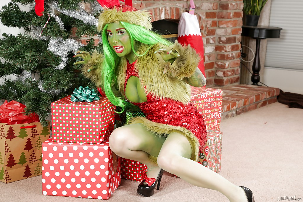 Green-skinned amateur Joanna Angel poses very hot on Christmas ポルノ写真 #423102777 | Joanna Angel Pics, Joanna Angel, Cosplay, モバイルポルノ