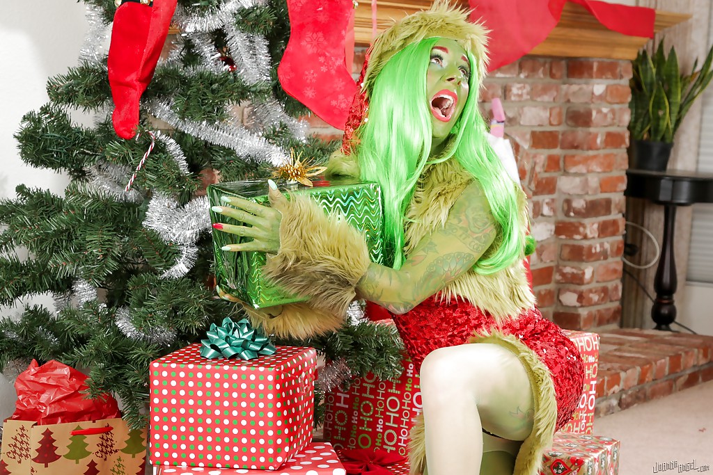 Green-skinned amateur Joanna Angel poses very hot on Christmas porn photo #423102785