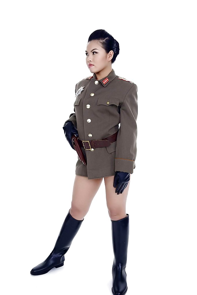 Oriental pornstar Cindy Starfall posing solo in military garb porno foto #424528766