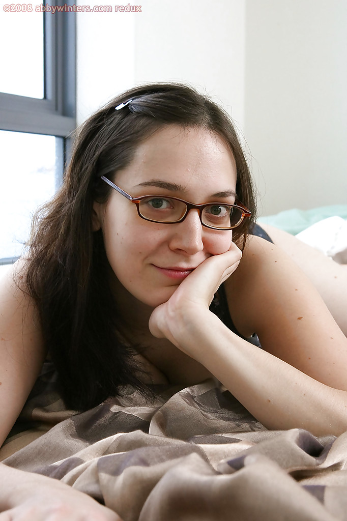 Nerdy brunette amateur Gabrielle bends over for hairy cunt spreading foto porno #423863883
