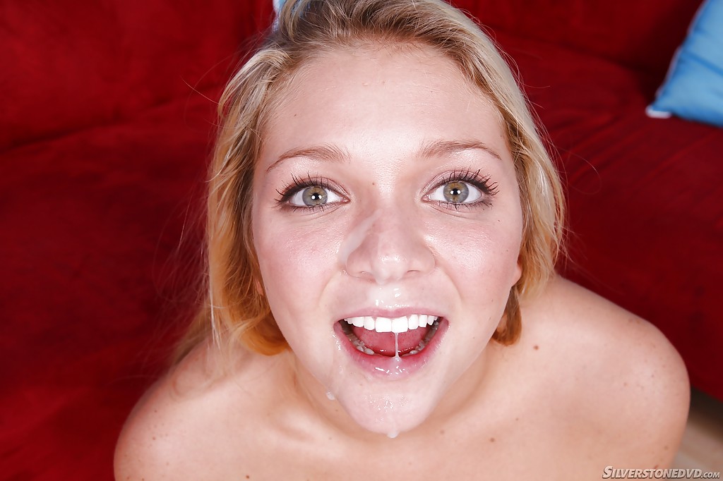 Petite blonde pornstar Jessie Andres pulling panties aside for cock in cunt 色情照片 #426814570 | Silverstone DVD Pics, Jessie Andrews, Blonde, 手机色情