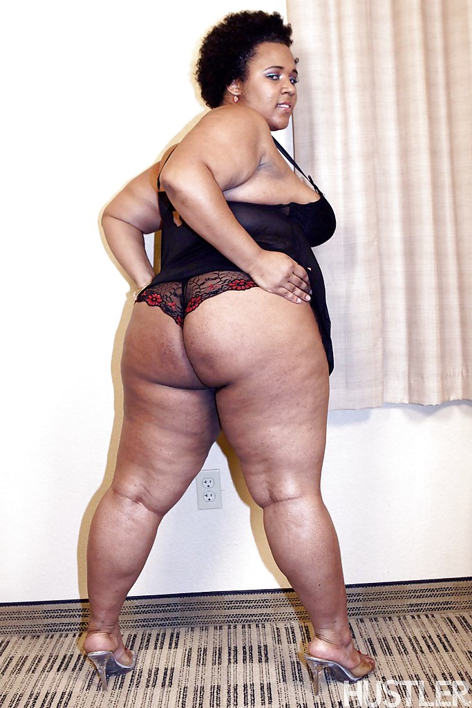 Black fatty Kitten removes lingerie to expose her big fat ass porn photo #423732000