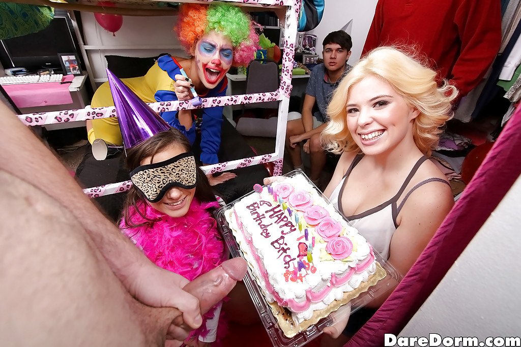Coed Gia Paige and blindfolded gf suck cock and lick twat at birthday party ポルノ写真 #428127639 | Dare Dorm Pics, Gia Paige, College, モバイルポルノ