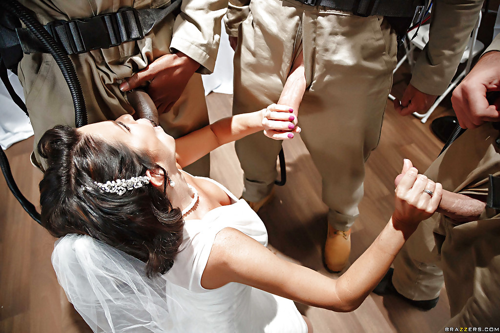 New army bride Veronica Avluv taking interracial gangbang on wedding night foto porno #423534228