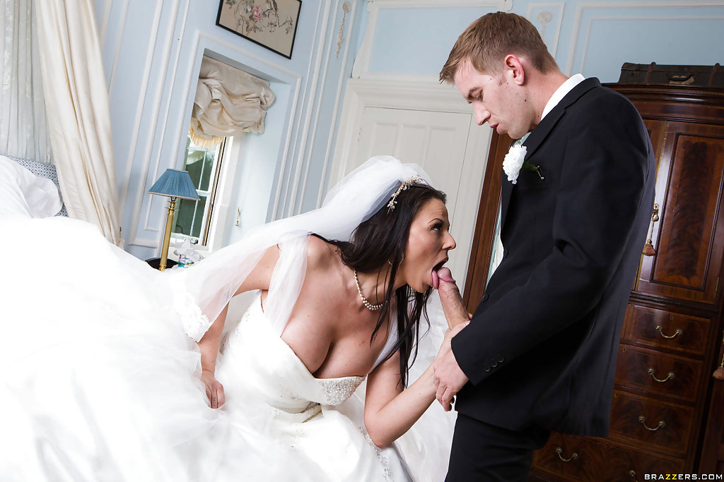 European MILF Simony Diamond giving big cock oral sex in wedding dress foto porno #428386193