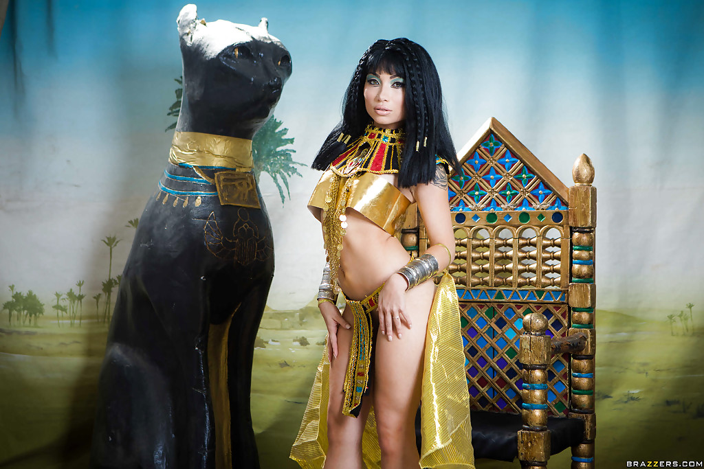 Brunette coed Rina Ellis peeling off Cleopatra themed cosplay outfit porn photo #428204917