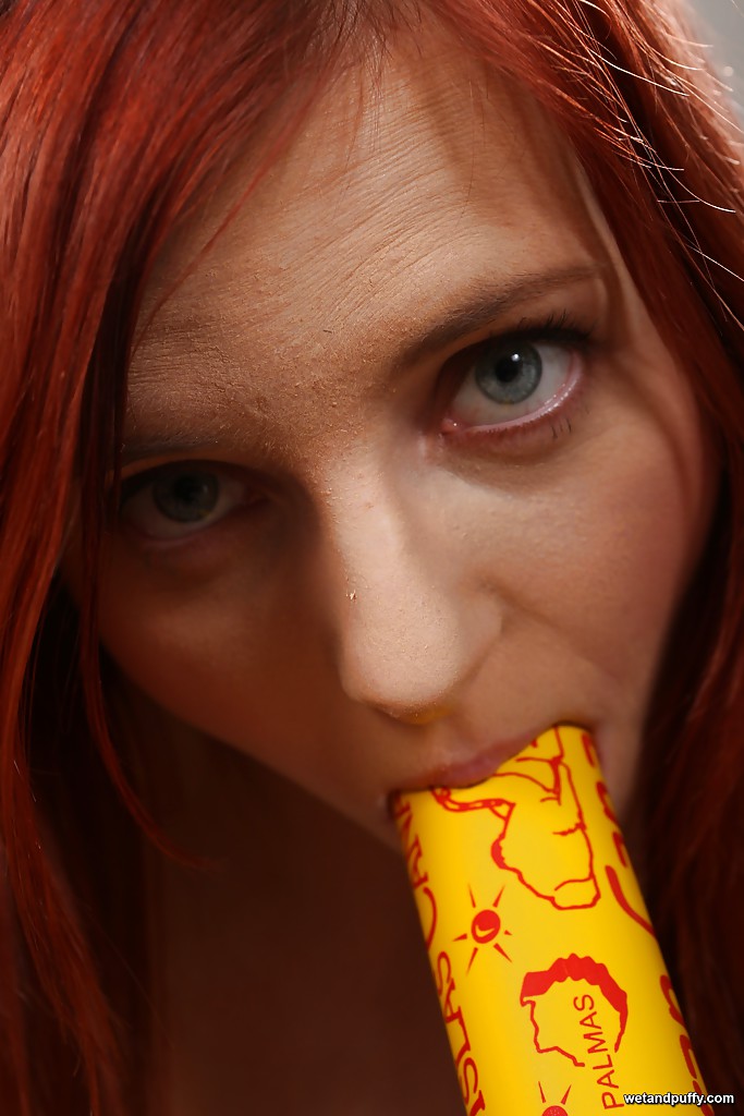 Hot redhead chick Shelby digs her insatiable leaking cunt with a dildo toy порно фото #428290979