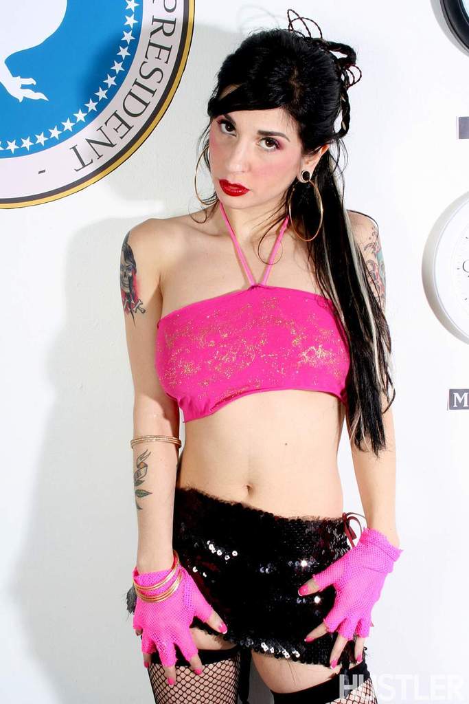 Brunette model Joanna Angel casts her latex micro skirt and panties aside порно фото #426107452