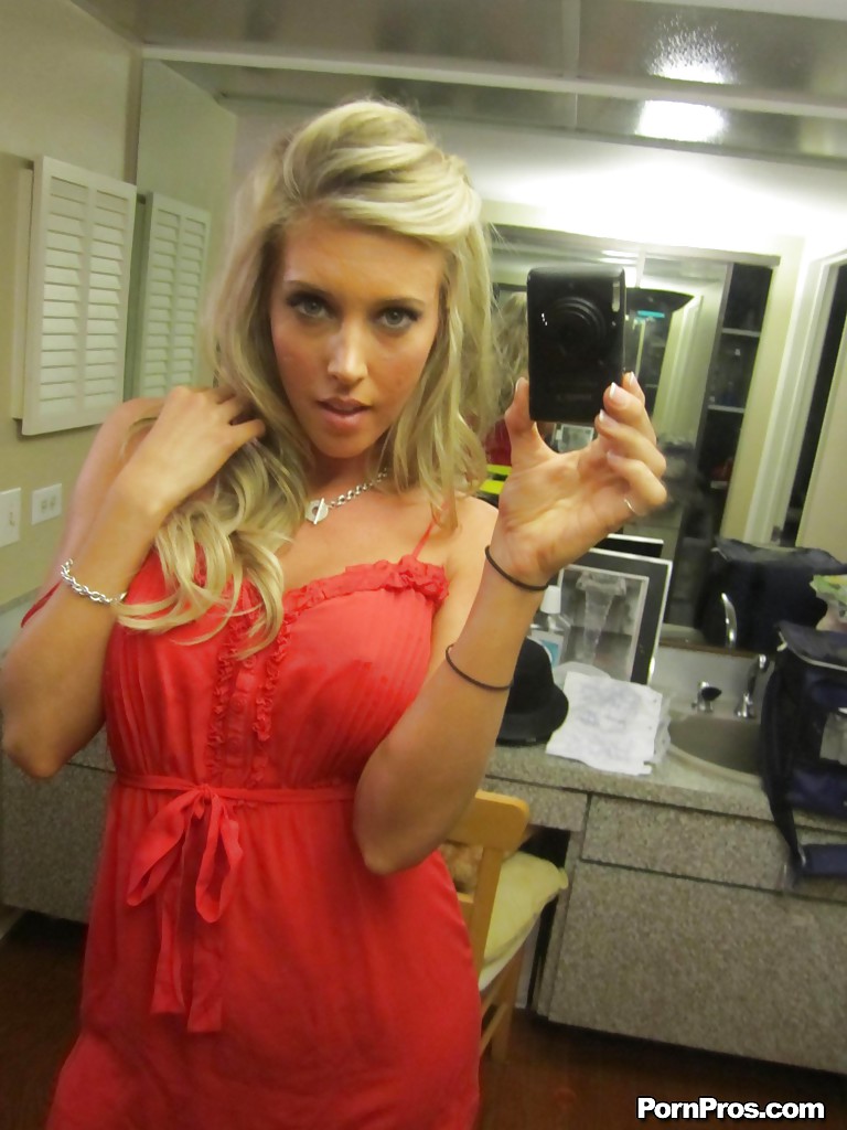 Blonde girlfriend Samantha Saint reveals her big tits and an excellent ass porn photo #425908630
