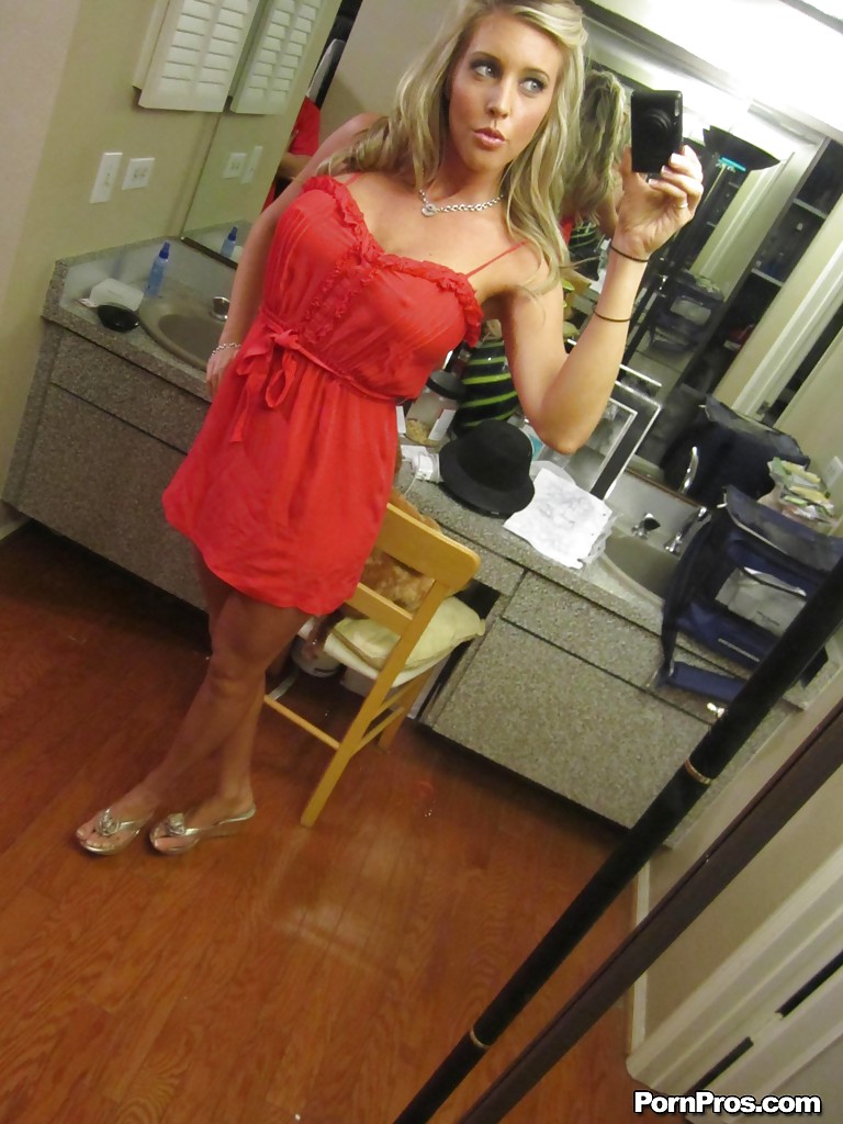 Blonde girlfriend Samantha Saint reveals her big tits and an excellent ass porn photo #425908636