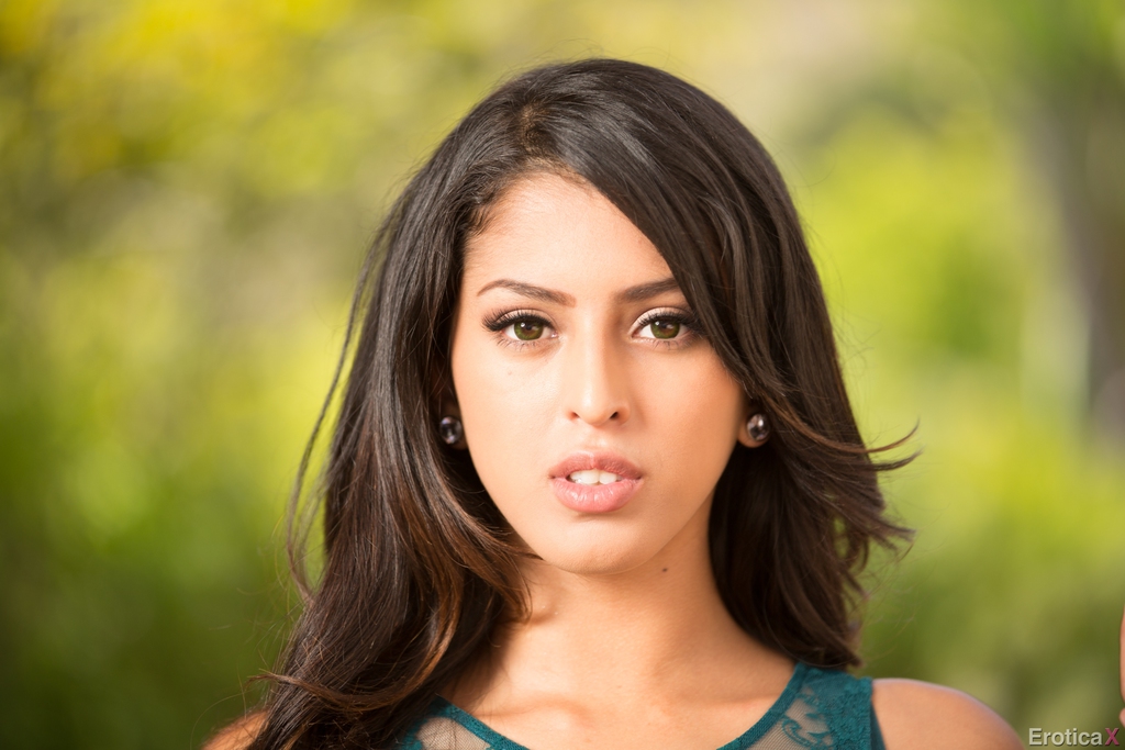 Mouth watering Latina stunner Sophia Leone shows off her flawless body 色情照片 #427277576 | Erotica X Pics, Sophia Leone, Latina, 手机色情