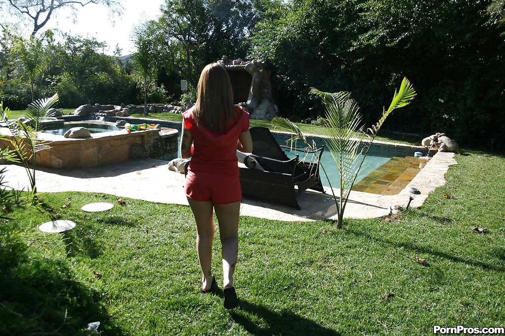 MILF babe with big melons Scarlett Pain strips off bikini bra outdoor porno fotoğrafı #427601814 | Porn Pros Network Pics, Scarlett Pain, MILF, mobil porno