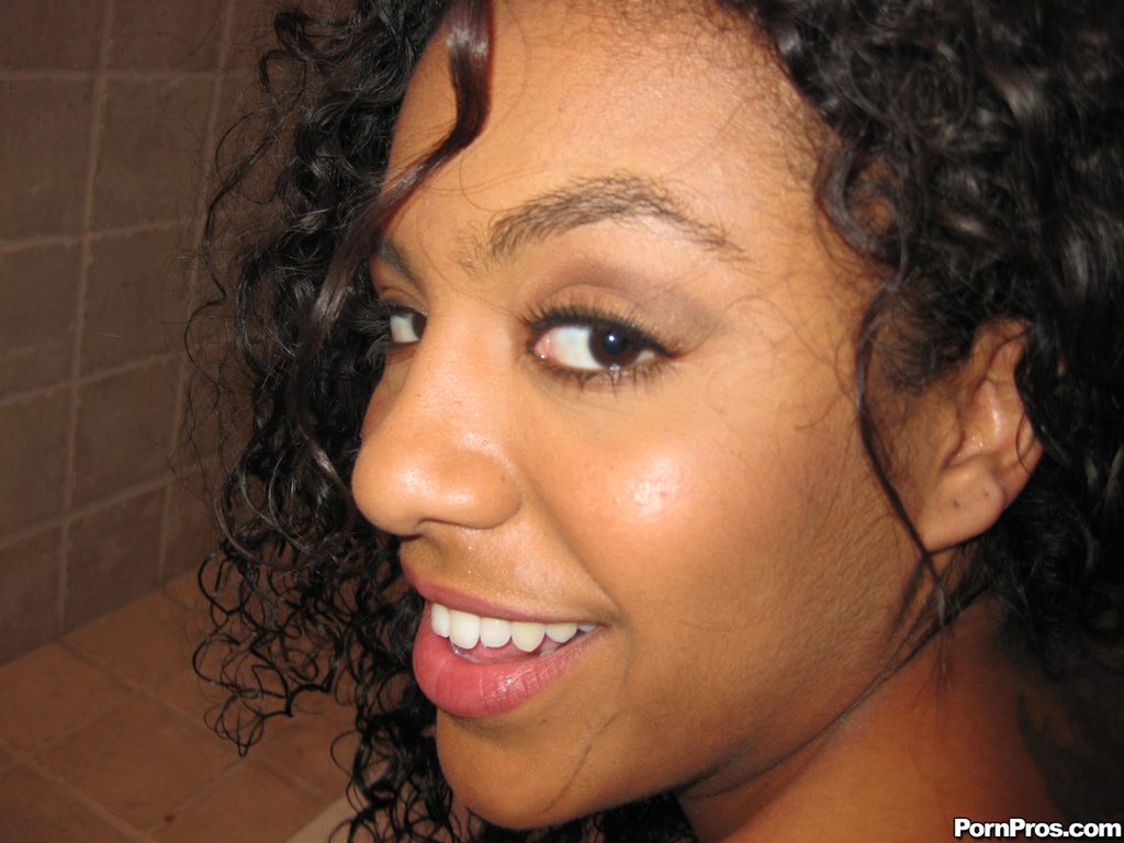 Black ex-girlfriend Gia Johnson and her ex make a sex tape in the bathroom foto porno #424324505 | Real Ex Girlfriends Pics, Gia Johnson, Ebony, porno ponsel