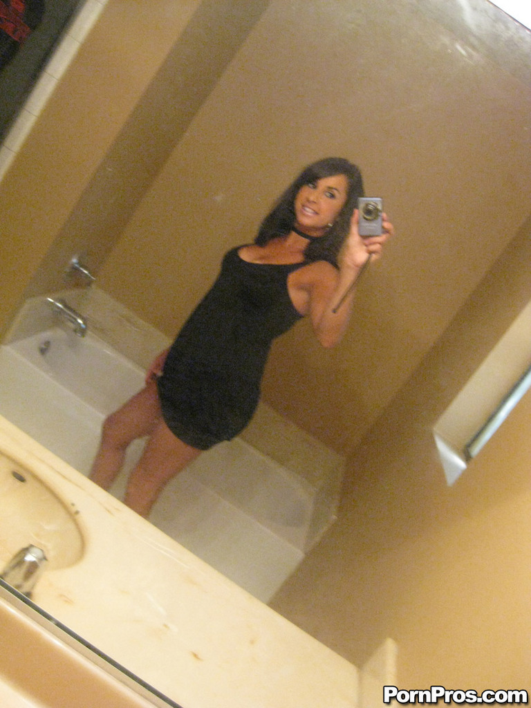 Dark haired ex-gf Sarah Copafeel does a slow striptease in the bathroom foto porno #427587245