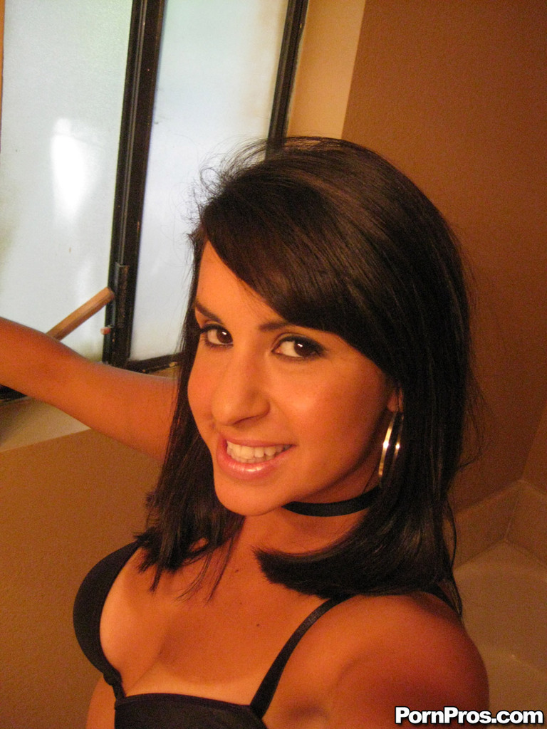 Dark haired ex-gf Sarah Copafeel does a slow striptease in the bathroom порно фото #427587260 | Real Ex Girlfriends Pics, Sarah Copafeel, Selfie, мобильное порно