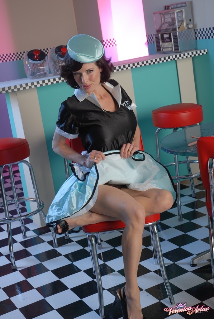 MILF Veronica Avluv strips off her waitress uniform and sheer underwear foto porno #423263899 | Pornstar Platinum Pics, Veronica Avluv, MILF, porno mobile