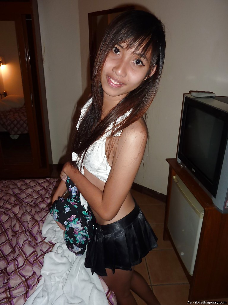 Skinny asian babe with tiny tits gets her shaved pussy porked foto porno #424184999 | I Love Thai Pussy Pics, Ae, Thai, porno móvil
