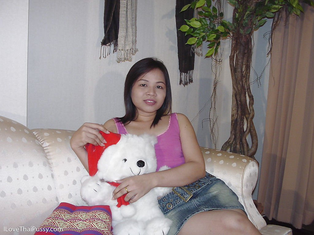 Chubby asian cutie taking off her clothes and posing naked on the sofa foto porno #425620382 | I Love Thai Pussy Pics, Bong, Thai, porno mobile