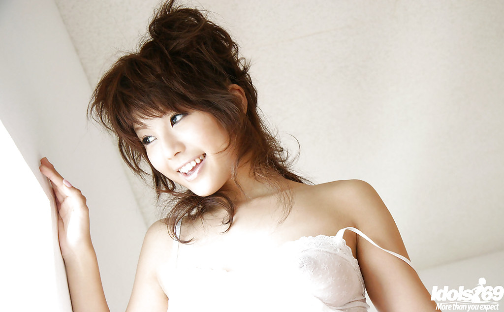 Stunning asian babe Azumi Harusaki uncovering her petite curves foto porno #423719225