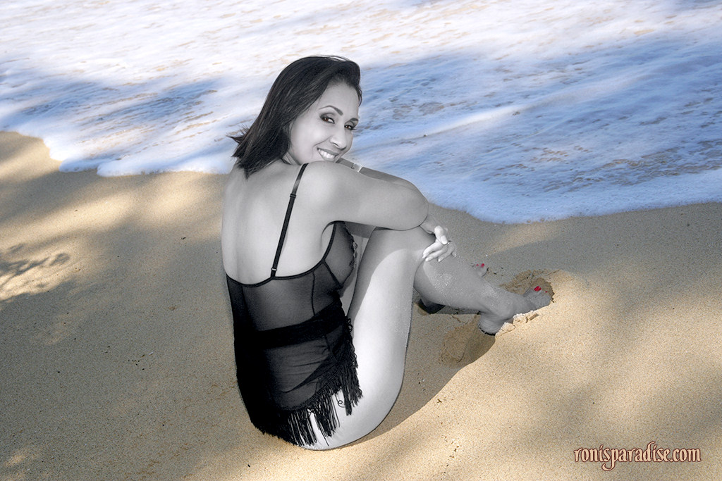 Long legged mature Roni posing on the beach in black lacy pantyhose foto porno #425569237 | Ronis Paradise Pics, Roni Ford, Beach, porno móvil