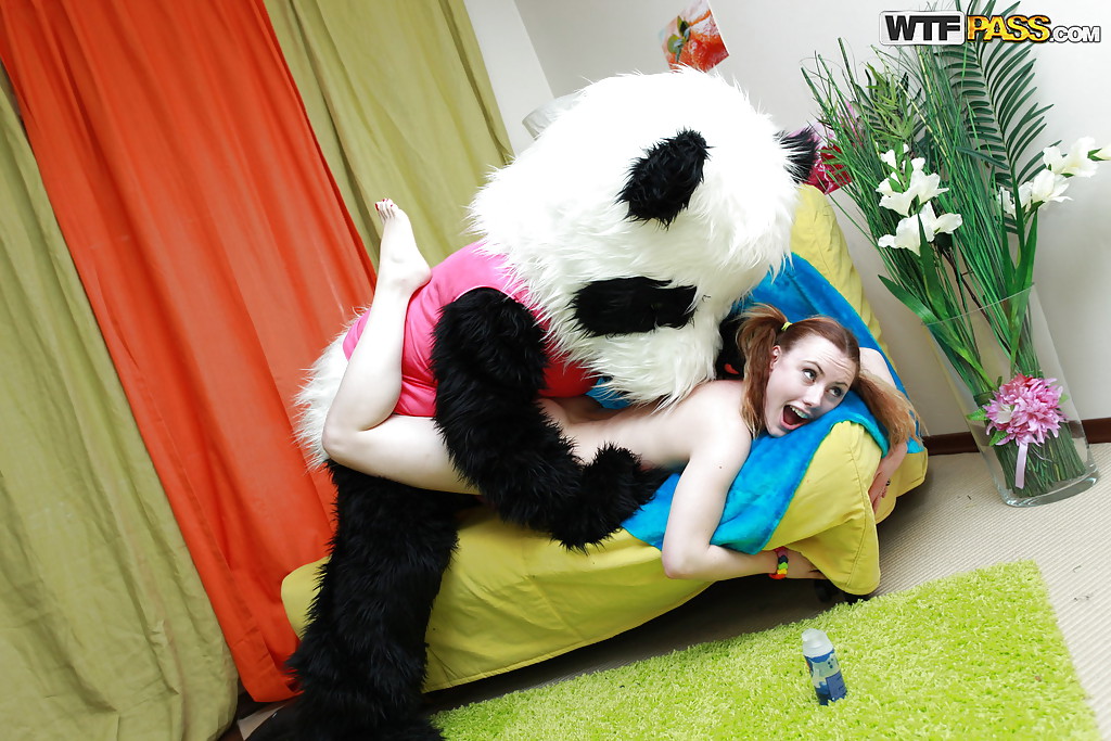 Horny teen pleasing her shaved cunt playing with her panda toy ポルノ写真 #428527576