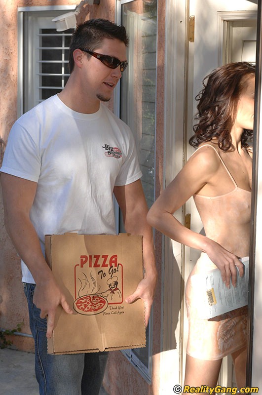 Busty MILF Alexandra Diamond gets shagged and facialized by a pizza-guy porno fotoğrafı #424329738