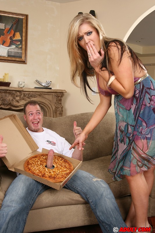 Jizz Starving Chick Daryn Darby Has Some Hardcore Fun With A Hung Pizza Guy