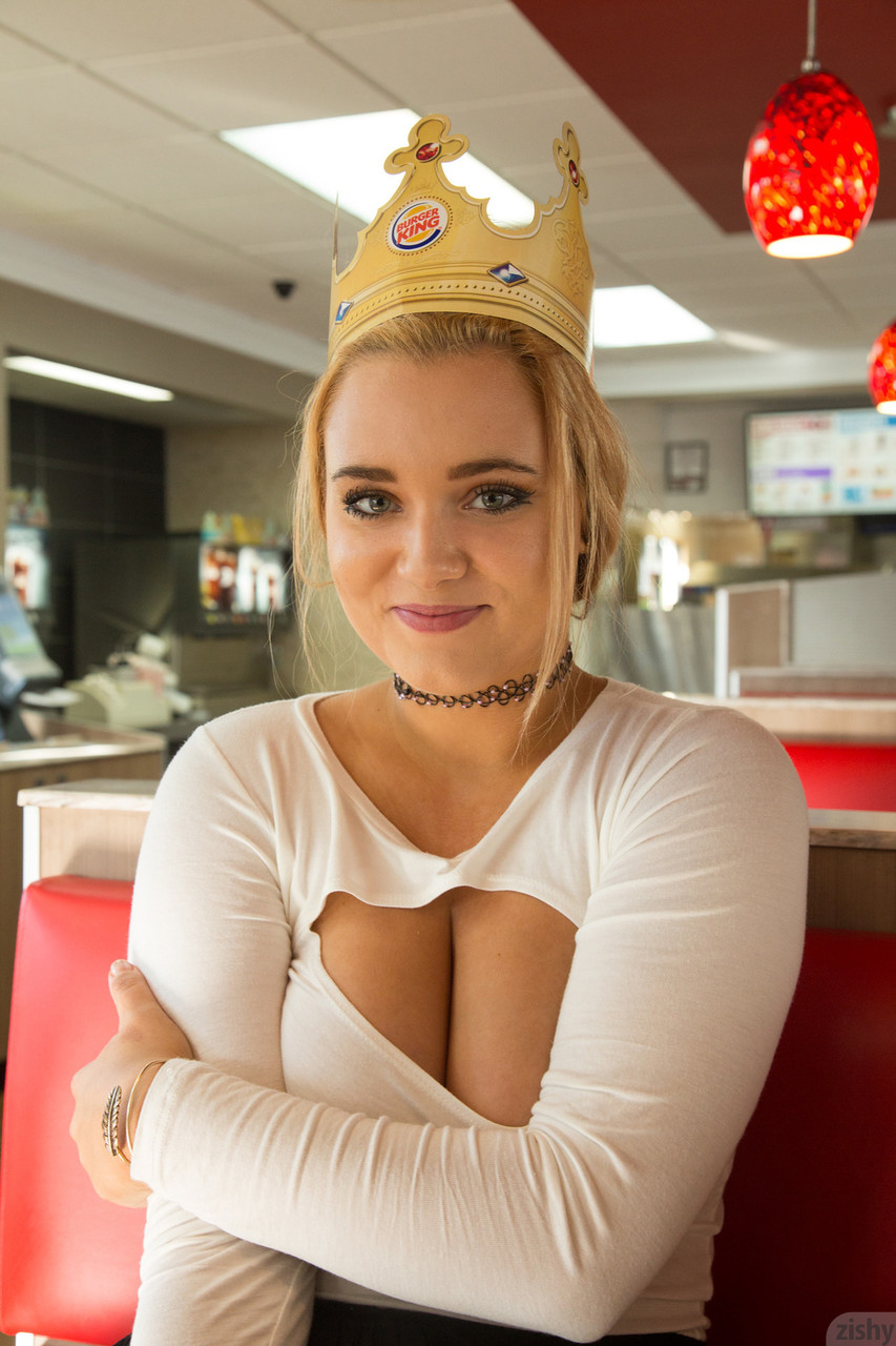 Naughty teen Gwen Stanberg licks her big boobs at the Burger King restaurant 色情照片 #423890365 | Zishy Pics, Gwen Stanberg, Girlfriend, 手机色情